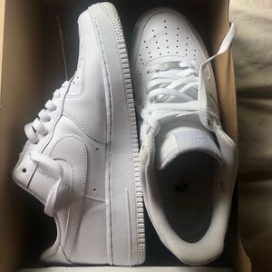 white air force 1s men’s 10